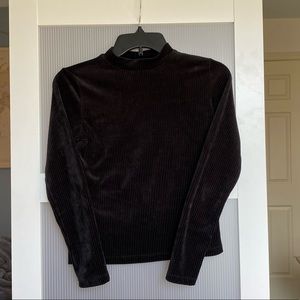 Soft black long sleeve  ribbed crop top